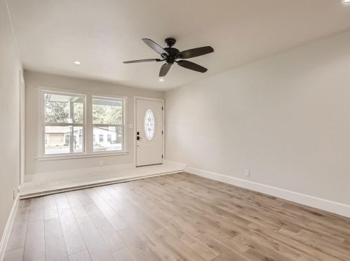 9707 Cottle Dr, Austin TX 78753-4305 exterior