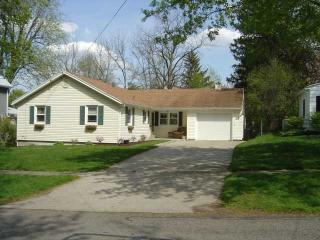 25 Miles Ave, Fairport, NY 14450-2415