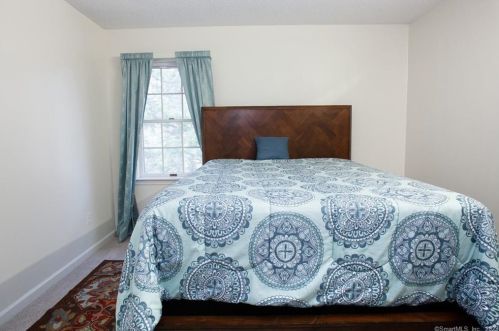 39 Charing Rd, Wapping CT  06074-2228 exterior