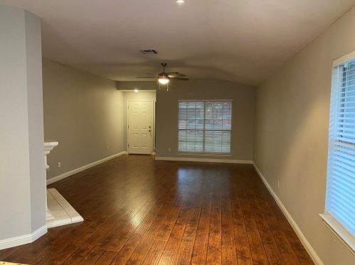 9336 Bernoulli Dr, Austin TX  78748-5039 exterior