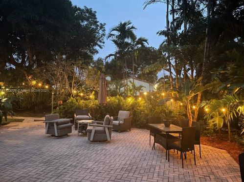 70 101st St, Miami FL  33138-2319 exterior