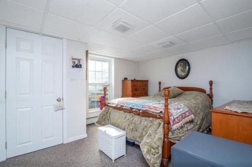 61 Moreau Dr, Chicopee MA 01020-4826 exterior