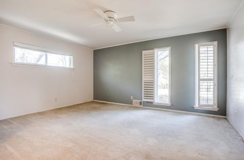 10512 Creekmere Dr, Dallas TX 75218-2341 exterior