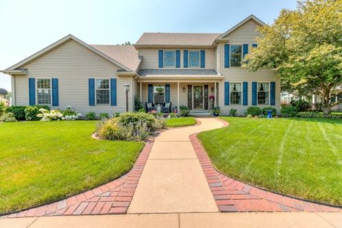 405 Aster Dr, Savoy, IL 61874-9593