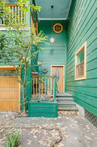 303 Brentwood St, Austin TX  78752-4101 exterior