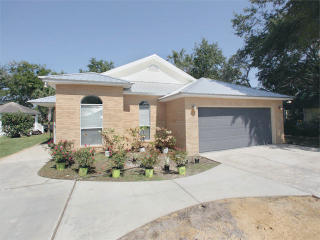 310 Bayou Cir, Freeport FL  32439-4670 exterior