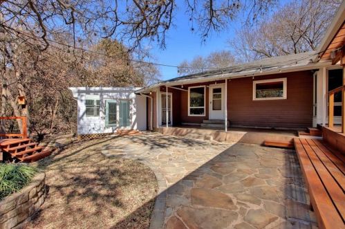 1403 Crestwood Rd, Austin TX 78722-1114 exterior