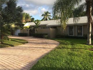 9744 124th Ter, Miami FL  33176-4938 exterior