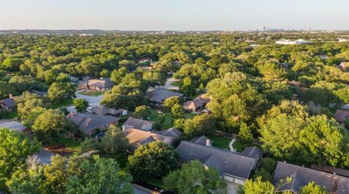 7105 Fence Line Dr, Austin TX 78749-2312 exterior