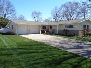 1527 Mcmillan Ave, Parral, OH 44622-1052