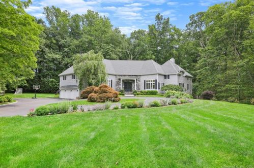 295 Smith Ridge Rd, New Canaan, CT 06840-3623