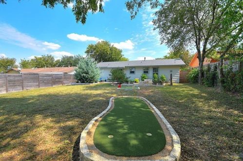 5706 Breezewood Dr, Austin TX  78745-4022 exterior