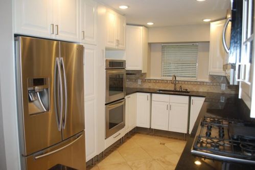 7207 Fence Line Dr, Austin TX  78749-2345 exterior