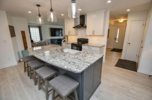 514 Buckingham Way, Chenequa WI 53029-2544 exterior