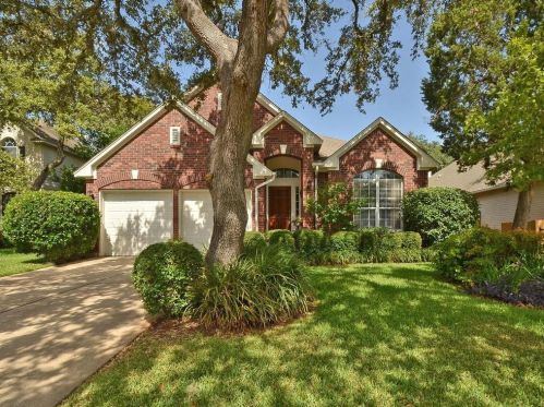 6526 Clairmont Dr, Austin TX  78749-3429 exterior