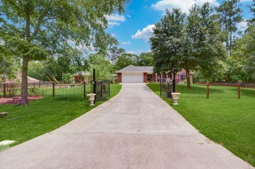 905 Dogwood Trl, Montgomery, TX 77316-7583