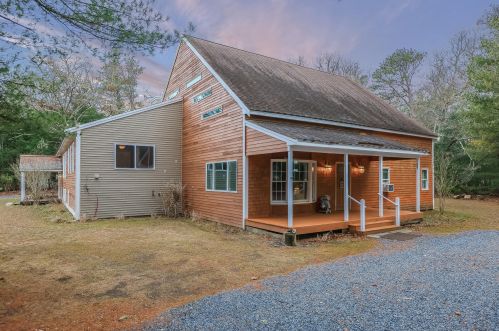 85 Blue Castle Dr, Mashpee MA 02649-3770 exterior