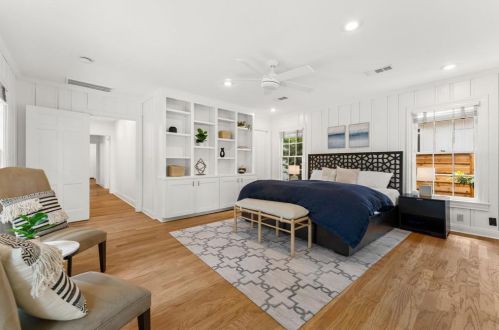 1703 31 St, Austin TX 78705-2148 exterior