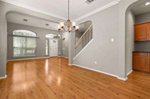 2633 Bolton St, Austin TX  78748-3929 exterior