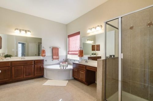 150 Abbott Dr, Austin TX 78737-4536 exterior