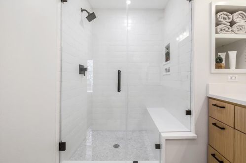 7105 Fence Line Dr, Austin TX 78749-2312 exterior