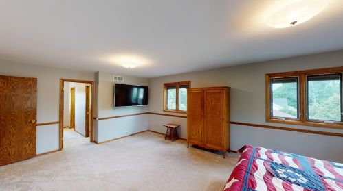 301 Ahrens Dr, Mukwonago WI  53149-1101 exterior