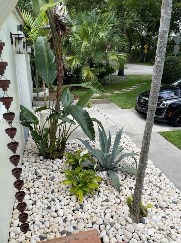 70 101st St, Miami FL  33138-2319 exterior