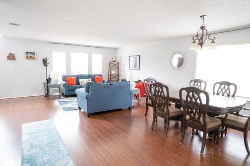 8113 Doe Meadow Dr, Austin, TX 78749-2866