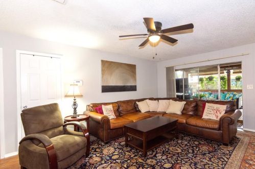 9806 Cottle Dr, Austin TX 78753-4305 exterior