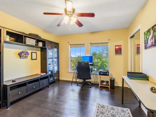 6207 Betty Cook Dr, Austin TX 78723-3313 exterior