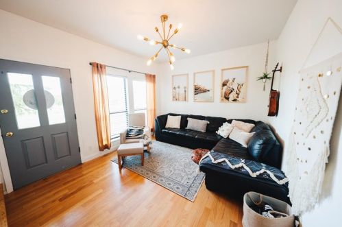 11 Concord Cir, Austin TX  78737-9073 exterior