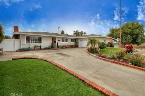 606 Iris St, Redlands CA  92373-5619 exterior