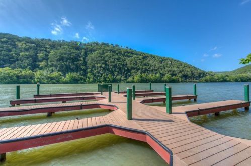 3921 Cyn Gln Cir, Austin TX 78732-2187 exterior