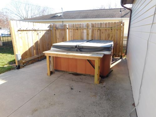 941 42nd St, Manitowoc WI  54220-4700 exterior