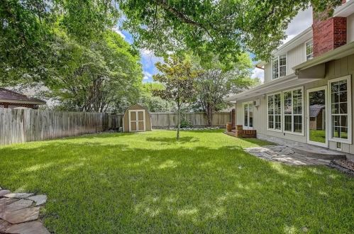 13243 Briar Holw Dr, Austin TX 78729-2855 exterior