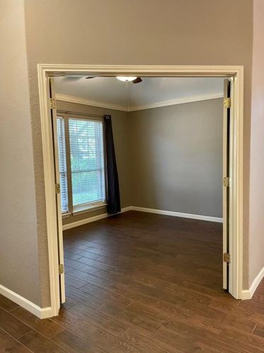 10225 Broomflower Dr, Austin TX  78739-1447 exterior