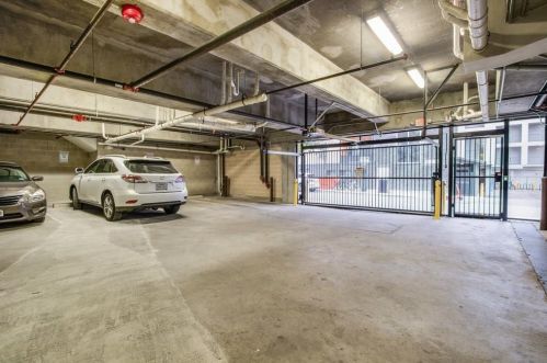 908 21st St, Austin TX 78705-5404 exterior