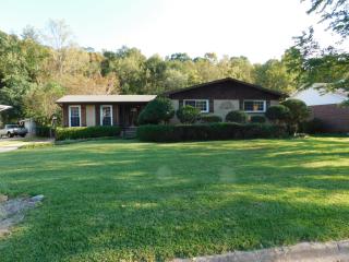 4369 Mountaindale Rd, Birmingham, AL 35213-1606