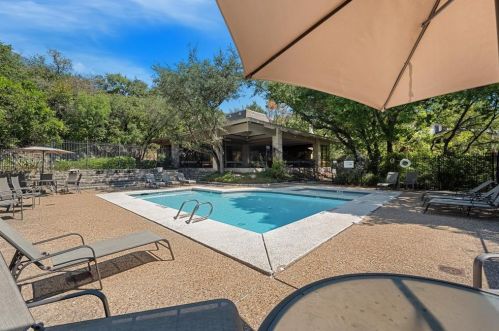 4607 Beechwood Holw, Austin TX 78731-3603 exterior