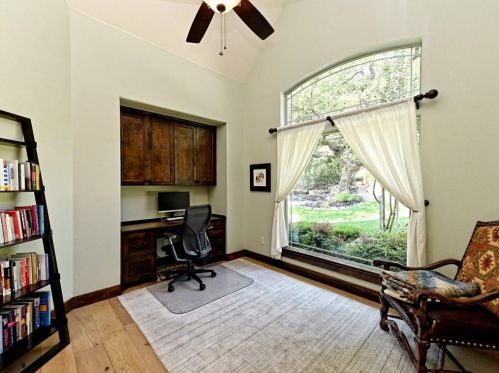 1501 Cyn Edge Dr, Austin TX 78733-2000 exterior