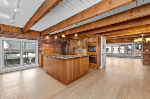 130 Fulton St, Boston, MA