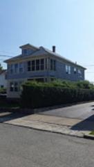 52 Bloomfield St, Pawtucket, RI 02861-2928