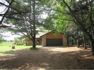 25660 142nd St, Zimmerman, MN 55398-8661