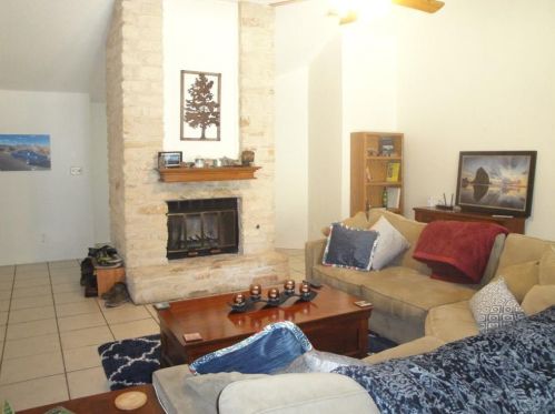 11931 Bittern Holw, Austin TX  78758-3304 exterior