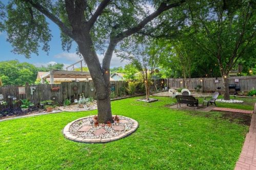 9806 Cottle Dr, Austin TX 78753-4305 exterior