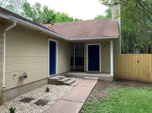 8402 Cockney Dr, Austin TX  78748-6507 exterior