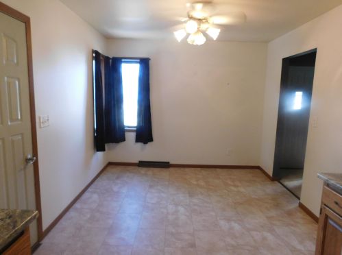 941 42nd St, Manitowoc WI  54220-4700 exterior