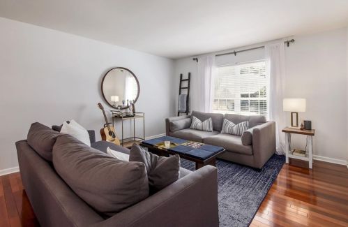 7105 Fence Line Dr, Austin TX 78749-2312 exterior