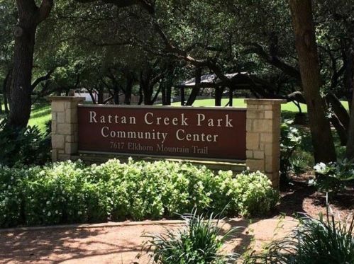 7002 Dallas Dr, Austin TX  78729-7804 exterior