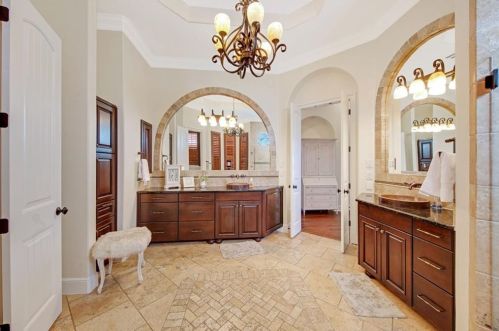 316 Dawn River Cv, Austin TX 78732-1986 exterior